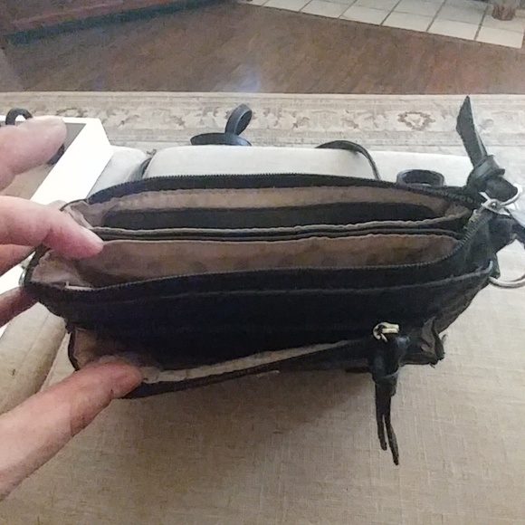 Purse - Picture 2 of 4